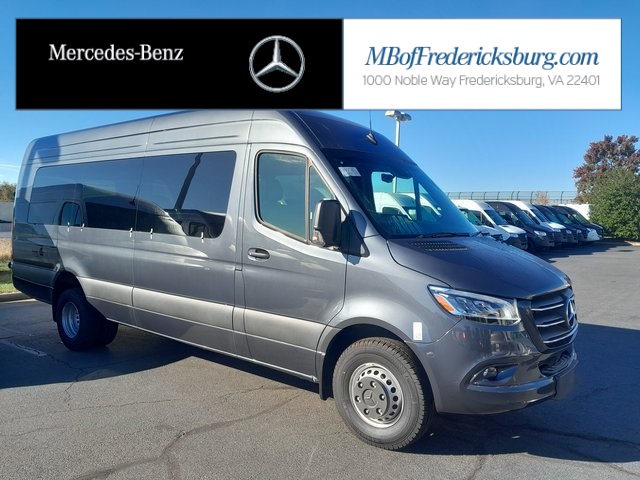 2024 Mercedes-Benz Sprinter Cargo Van Base's photo