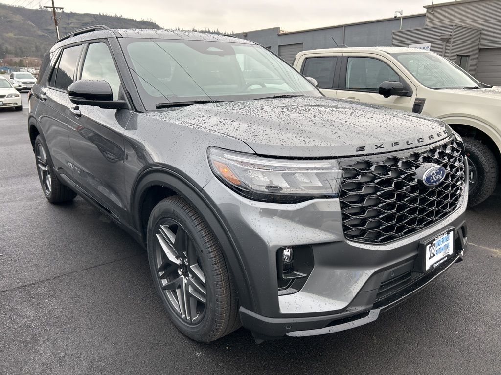 2026 Ford Explorer ST's photo