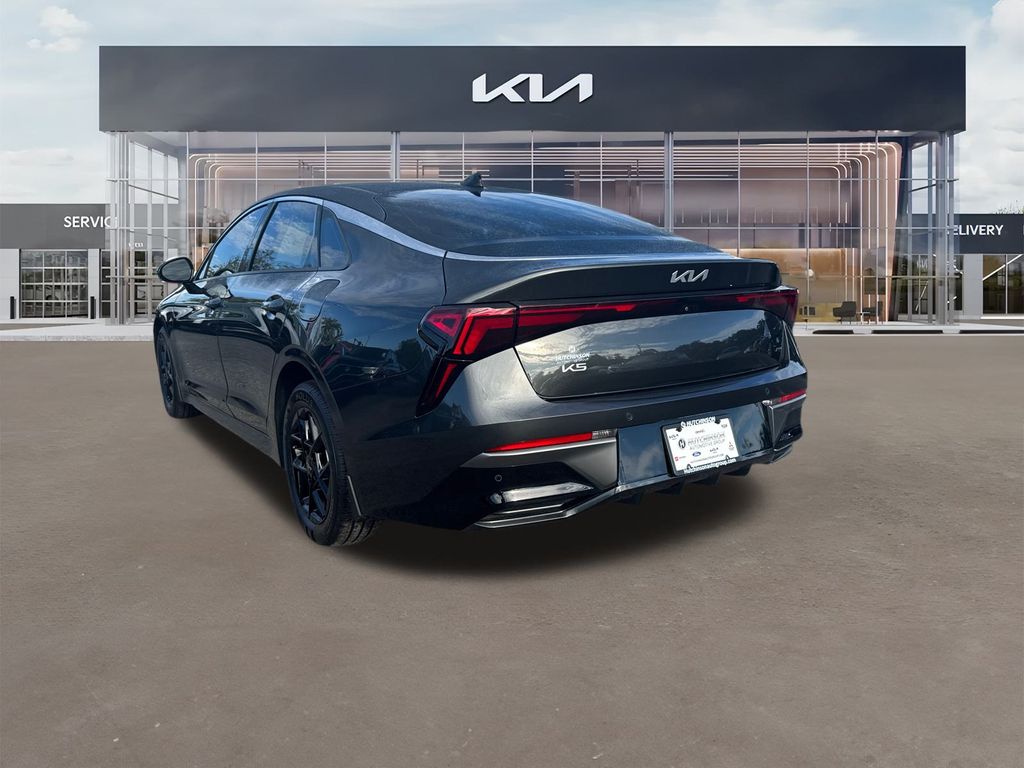 2025 Kia K5 LXS photo 5