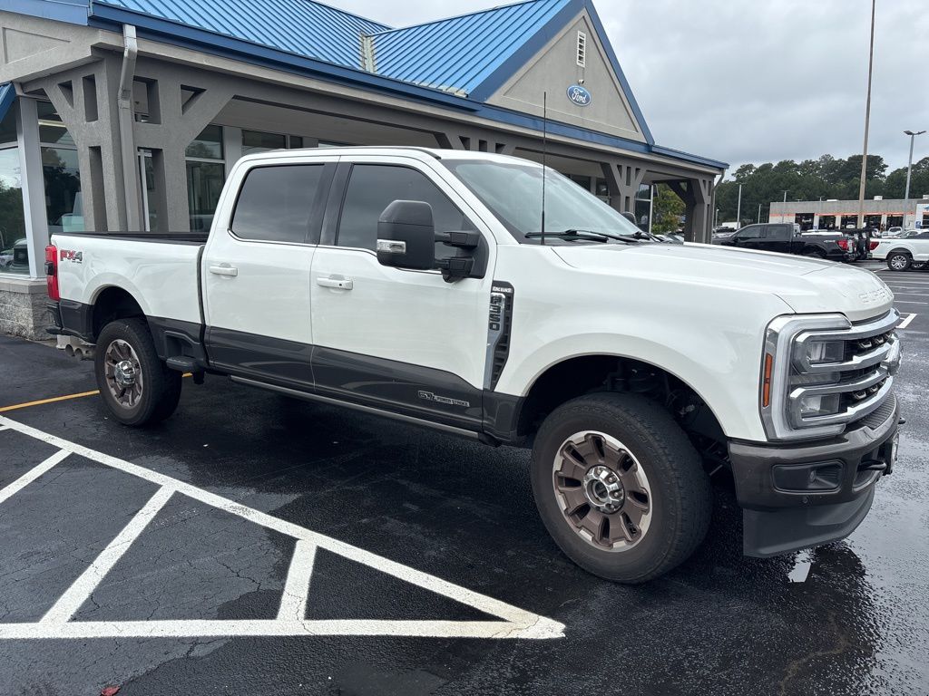 2024 Ford F-350 King Ranch photo 2