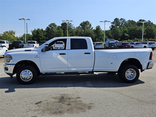2026 Ram 3500 Tradesman photo 4