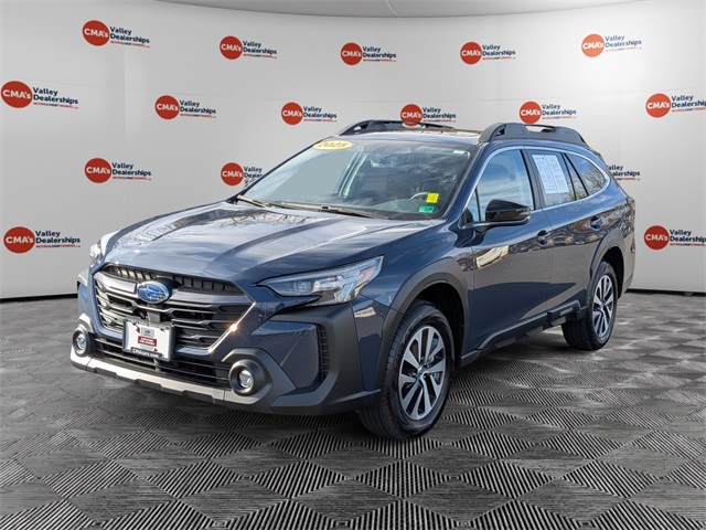 2025 Subaru Outback Premium's photo