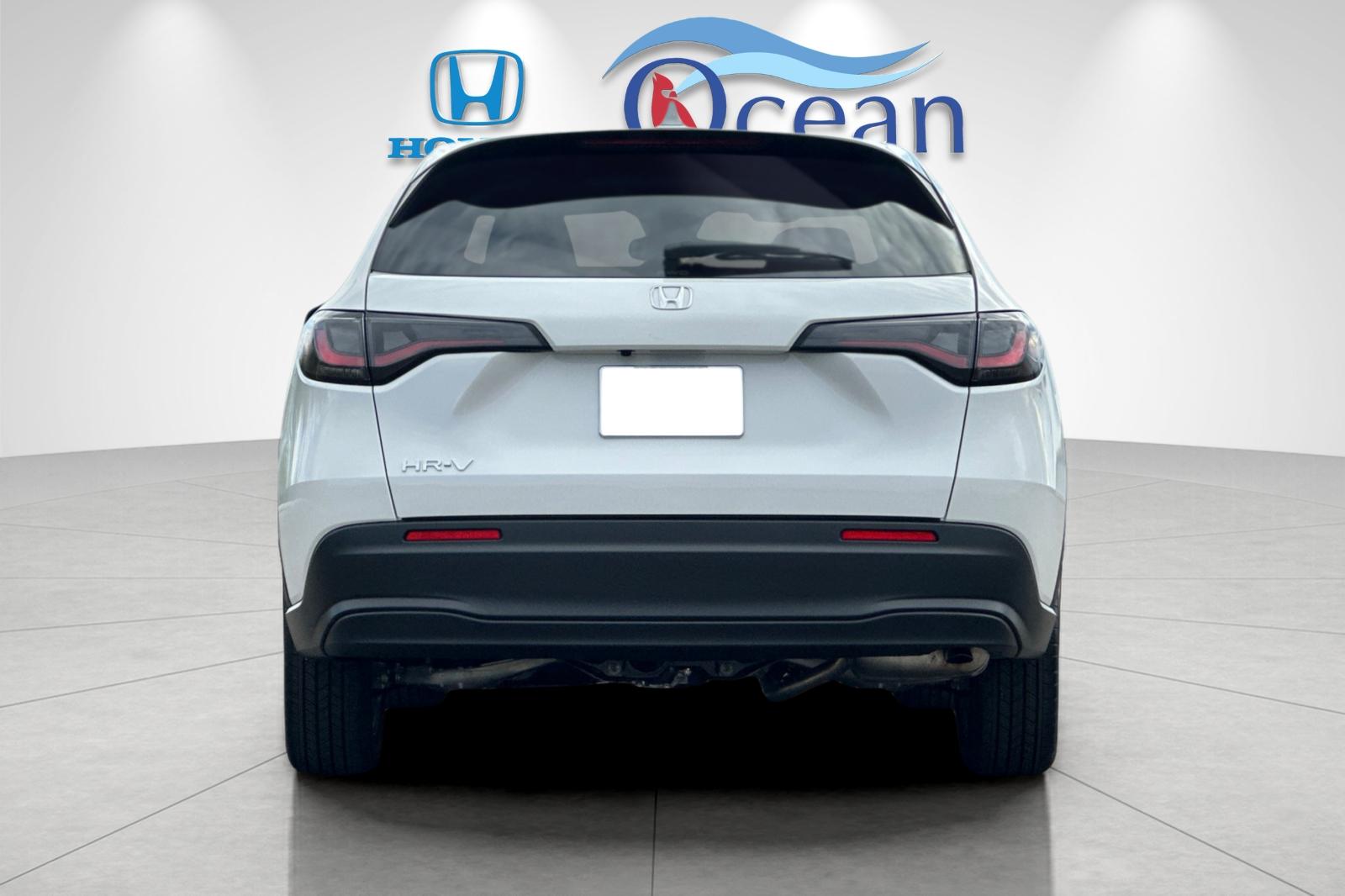 2026 Honda HR-V LX photo 4