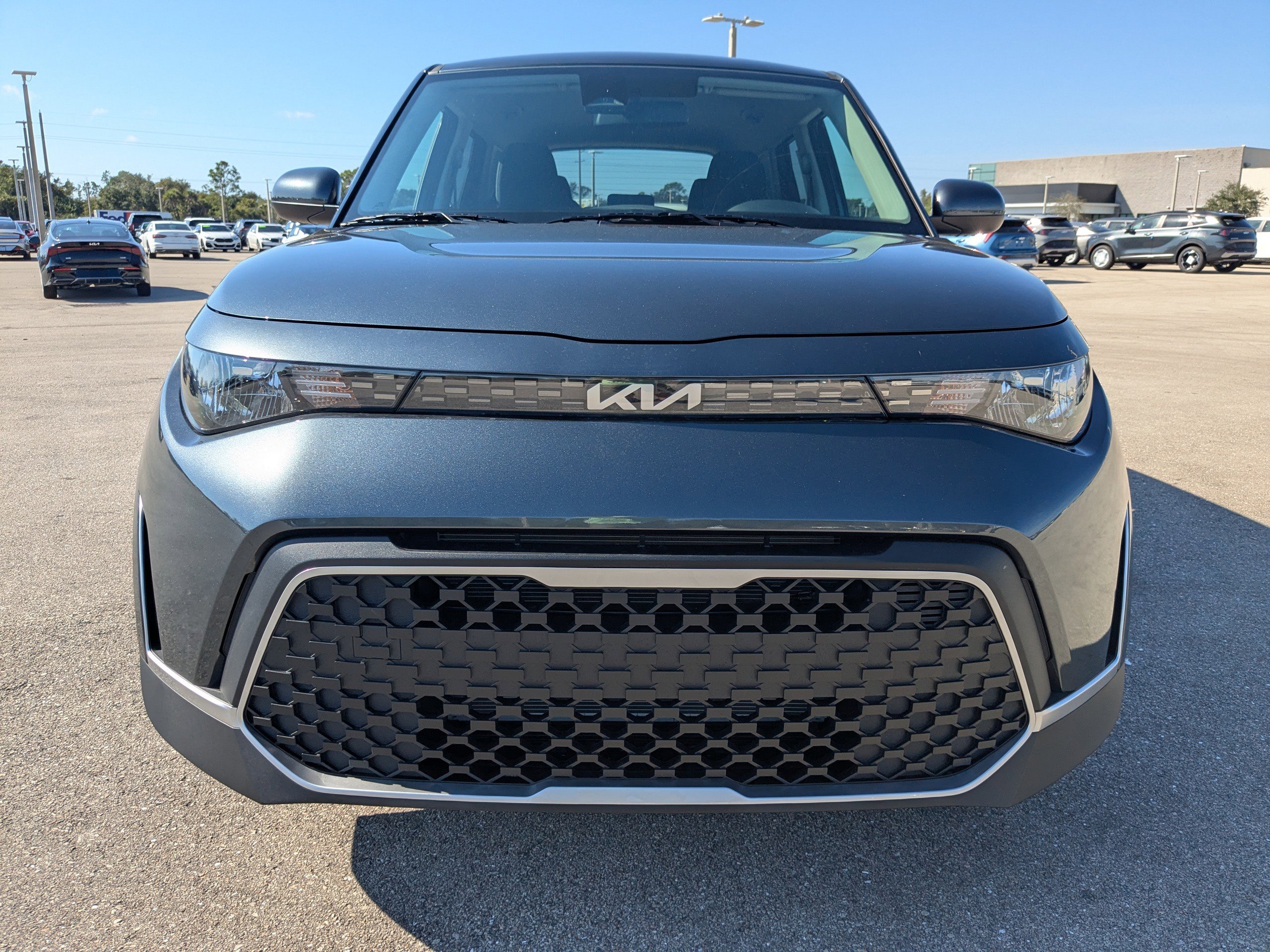 2025 Kia Soul LX S photo 2