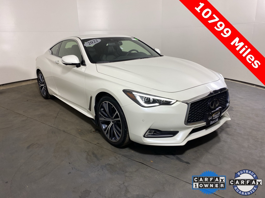 2022 Infiniti Q60 Luxe photo 2
