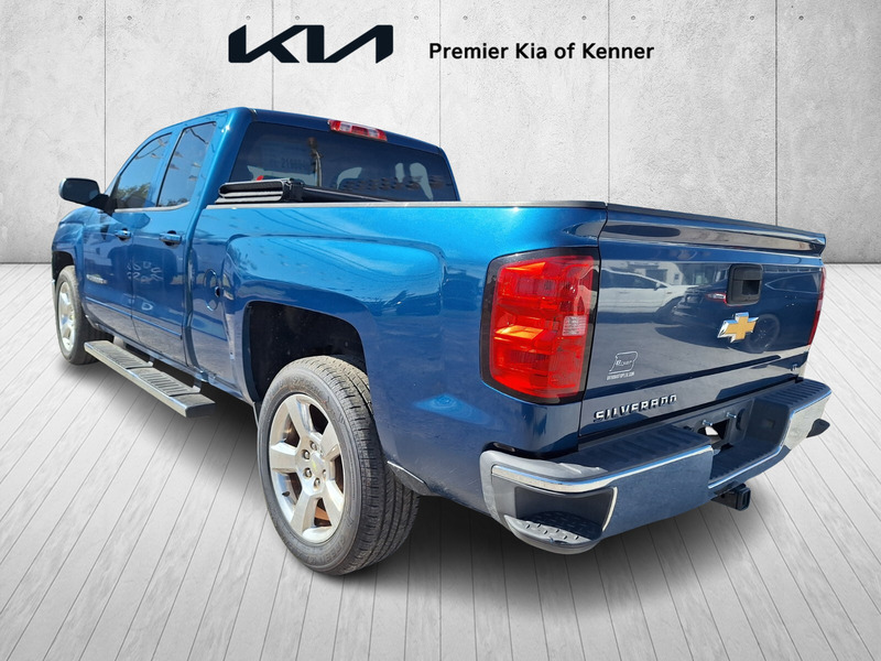 2015 Chevrolet Silverado 1500 LT photo 3