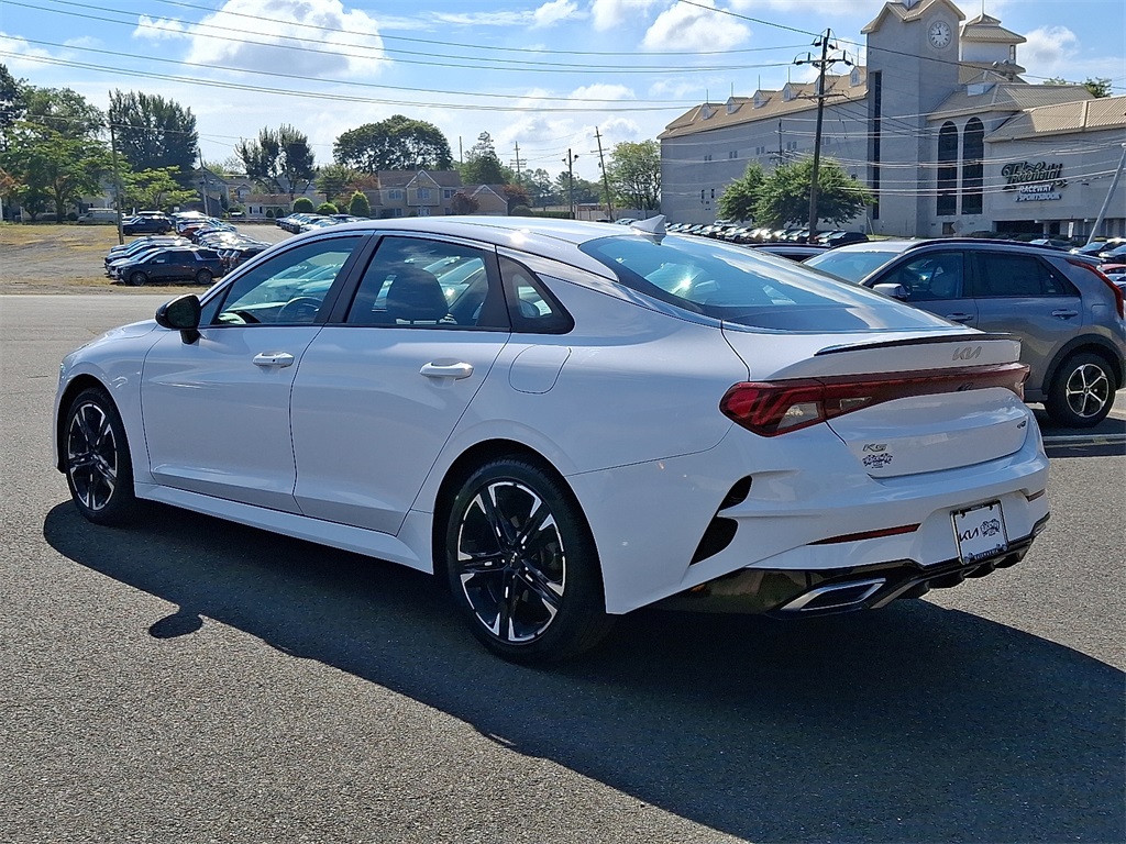 2022 Kia K5 GT-Line photo 4