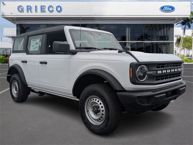 2025 Ford Bronco 4-Door Base's photo