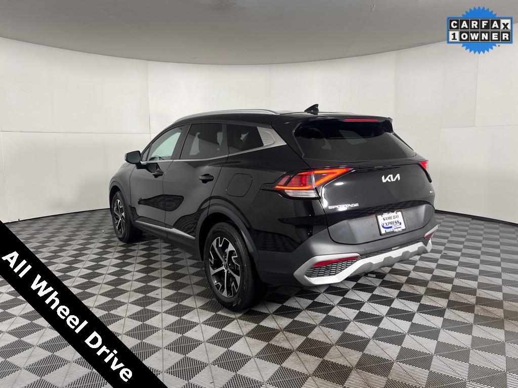 2023 Kia Sportage EX photo 3