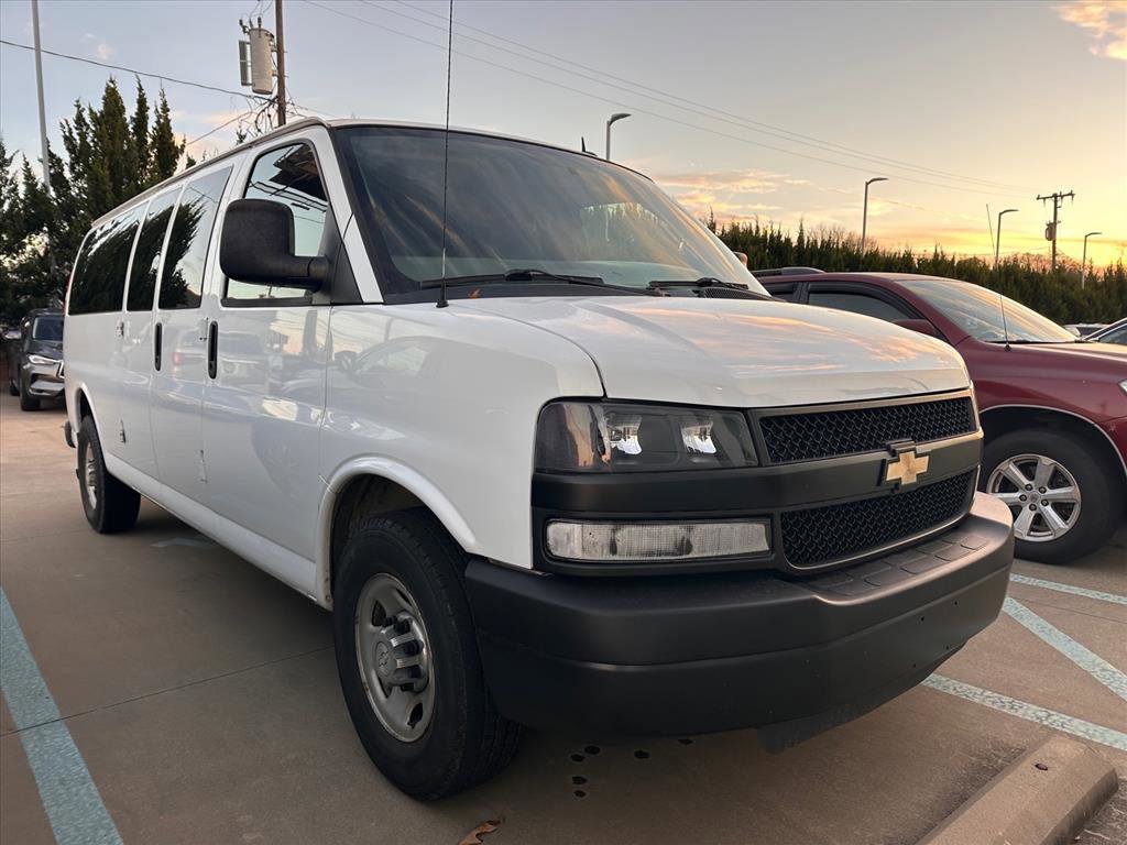 2014 Chevrolet Express Passenger LS's photo