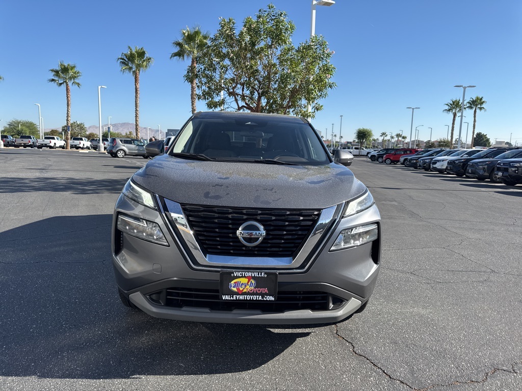 2021 Nissan Rogue SV photo 2