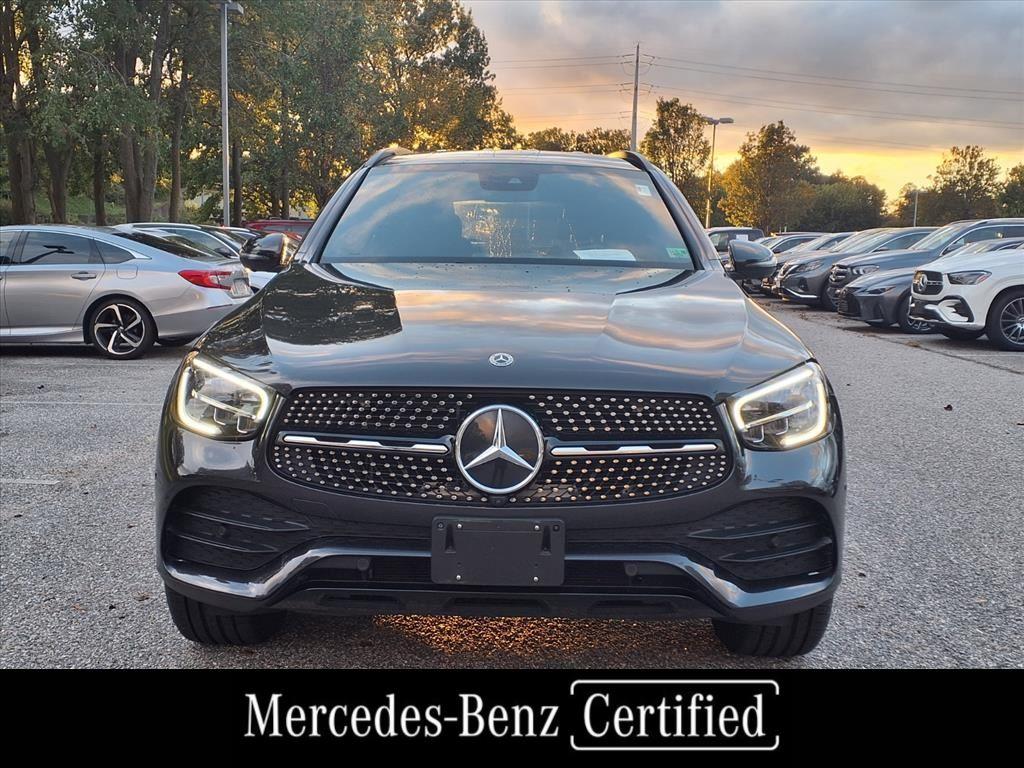 2022 Mercedes Benz GLC 300 photo 2