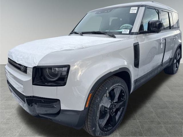 2026 Land Rover Defender S's photo