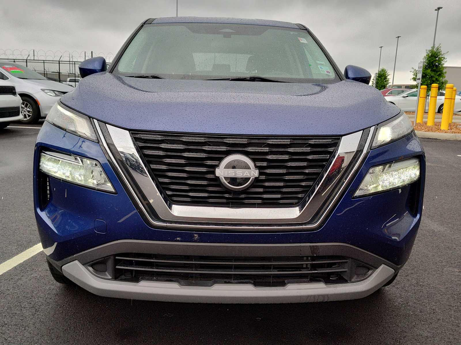 2023 Nissan Rogue SV photo 11