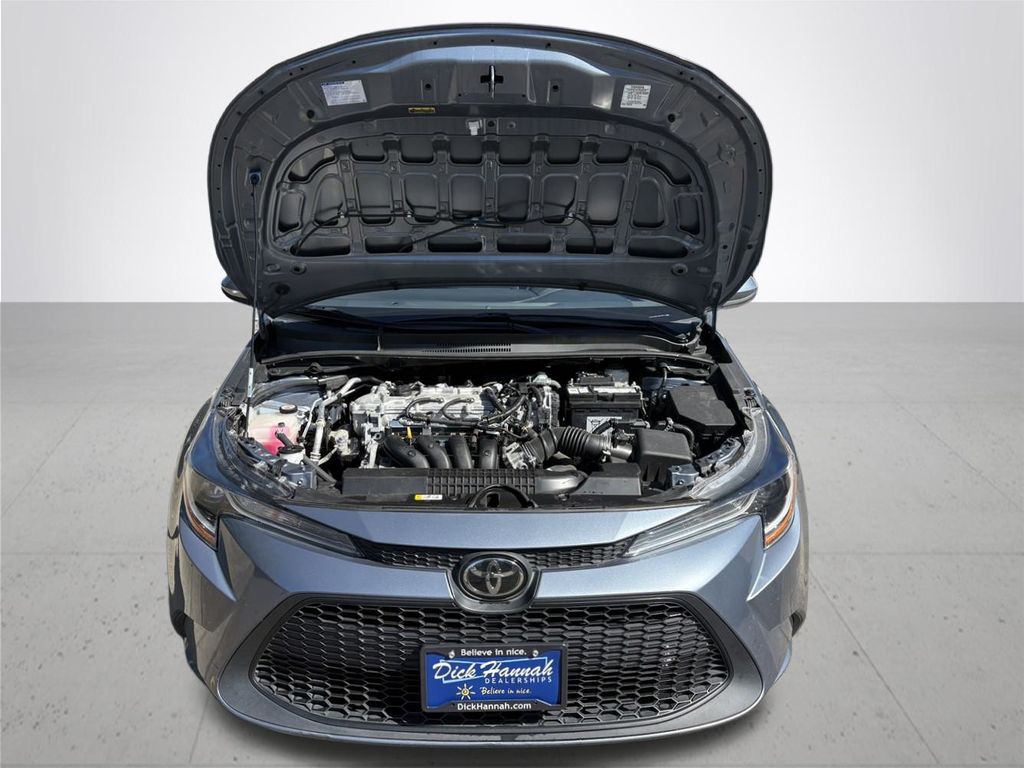 2021 Toyota Corolla LE photo 4