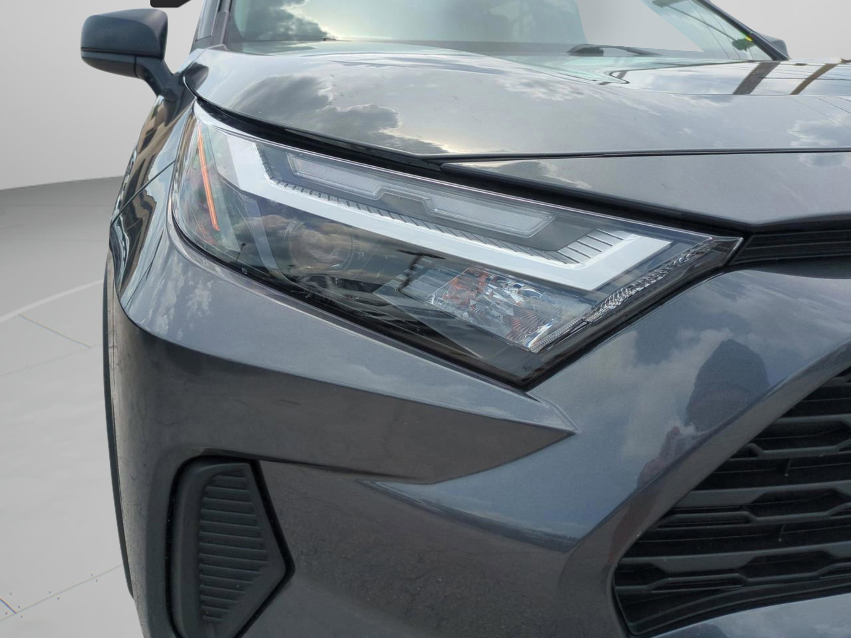 2024 Toyota RAV4 LE photo 28