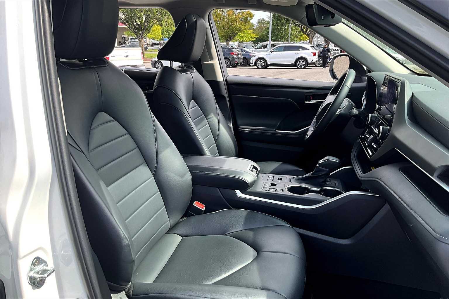 2023 Toyota Highlander Limited Platinum XLE XSE photo 8