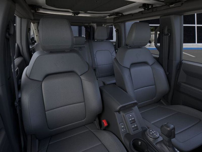 2025 Ford Bronco Badlands photo 10