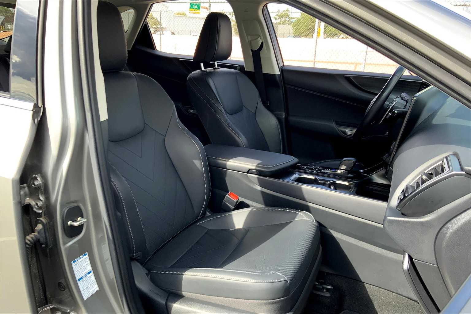 2023 Lexus NX Luxury photo 7