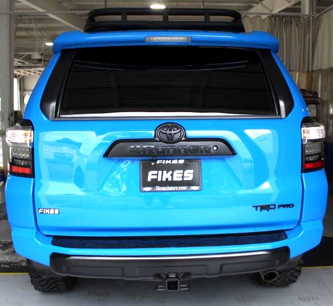 2019 Toyota 4Runner SR5 photo 9