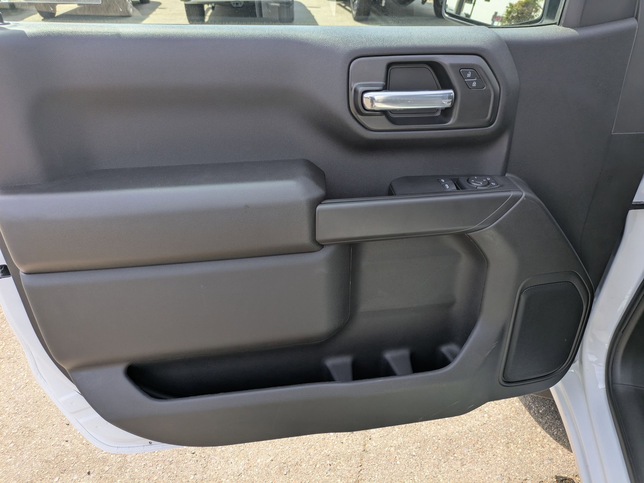 2026 Chevrolet Silverado 1500 photo 21