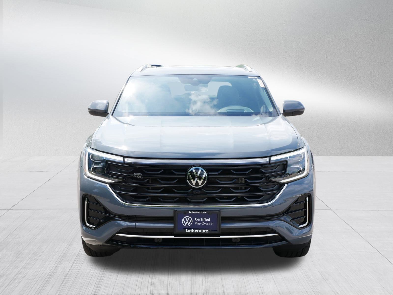 2024 Volkswagen Atlas Cross Sport SEL Premium R-Line photo 2