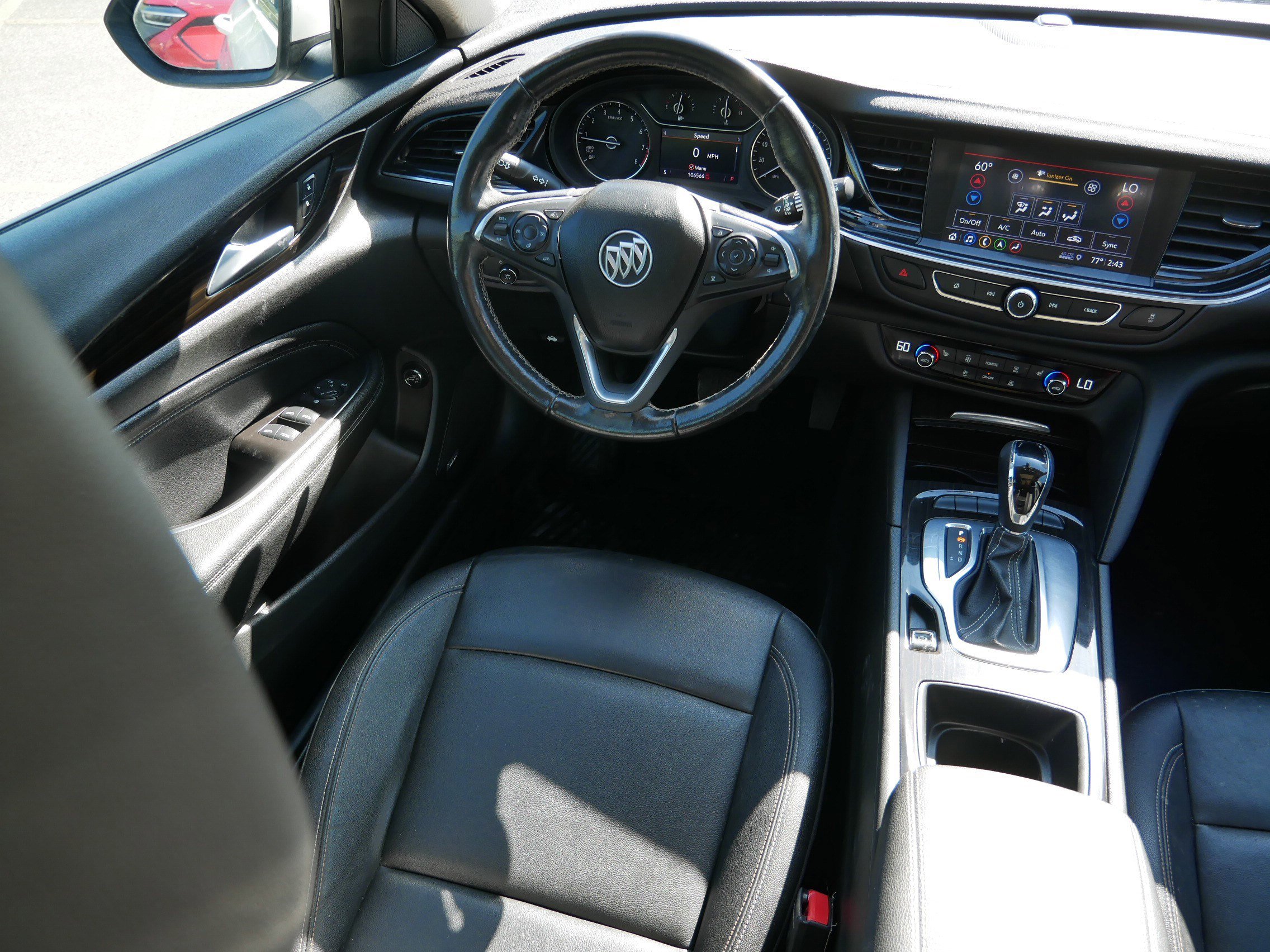 2019 Buick Regal TourX Essence photo 8