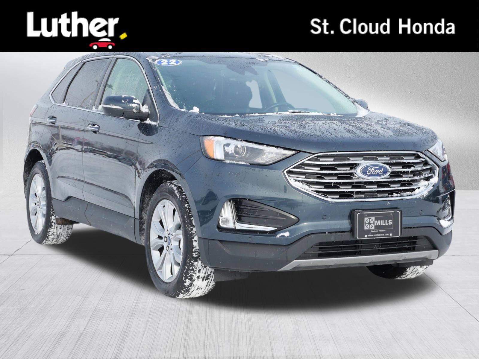2022 Ford Edge Titanium's photo