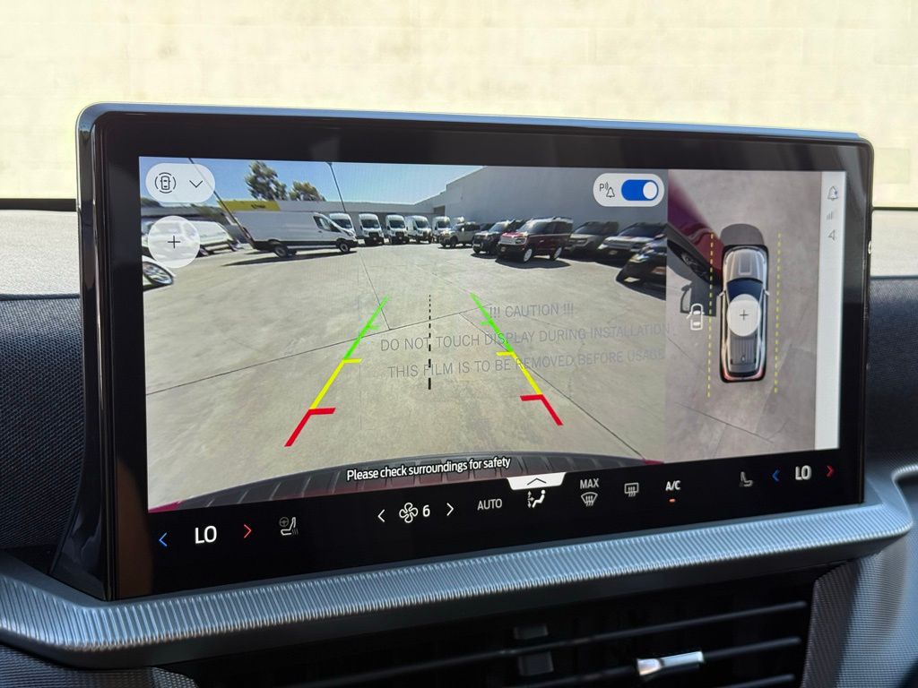 2025 Ford Explorer ST-Line photo 10
