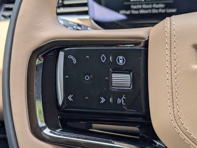 2025 Land Rover Range Rover Sport SE photo 18
