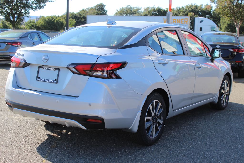 2025 Nissan Versa 1.6 SV photo 6