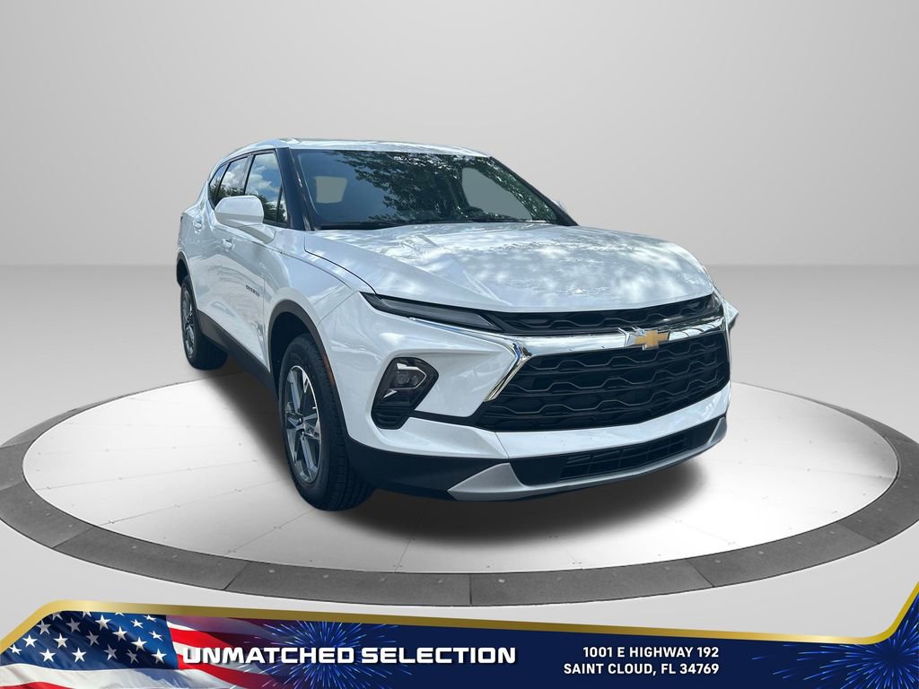 2025 Chevrolet Blazer 2LT photo 3