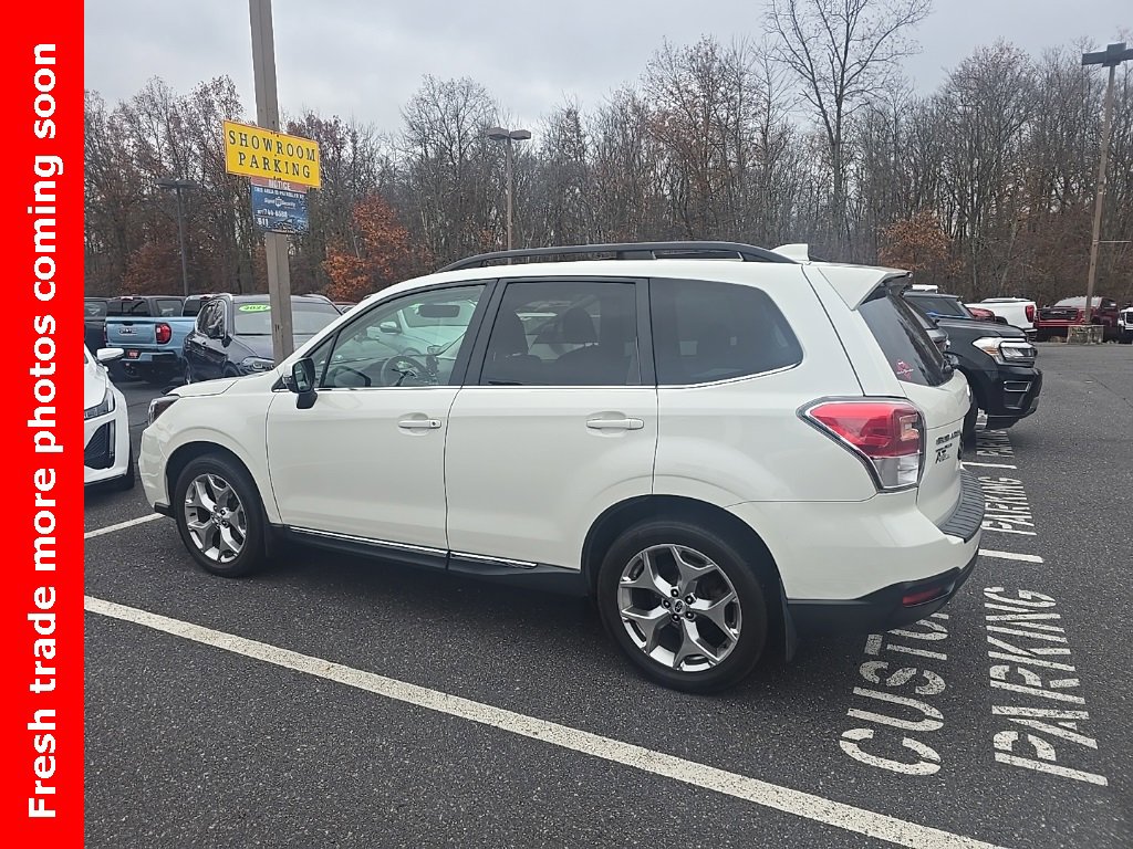 2017 Subaru Forester Touring photo 4