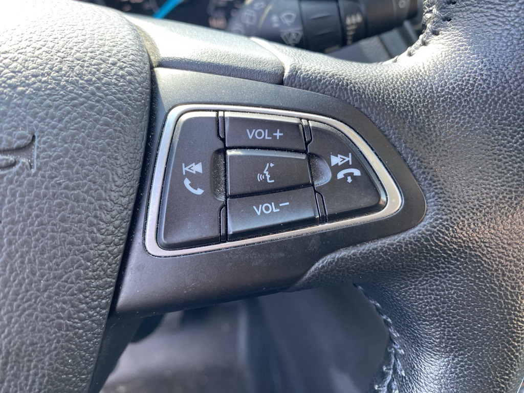 2019 Ford Escape SEL photo 15