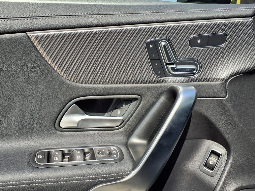 2025 Mercedes Benz CLA 250 4MATIC photo 11