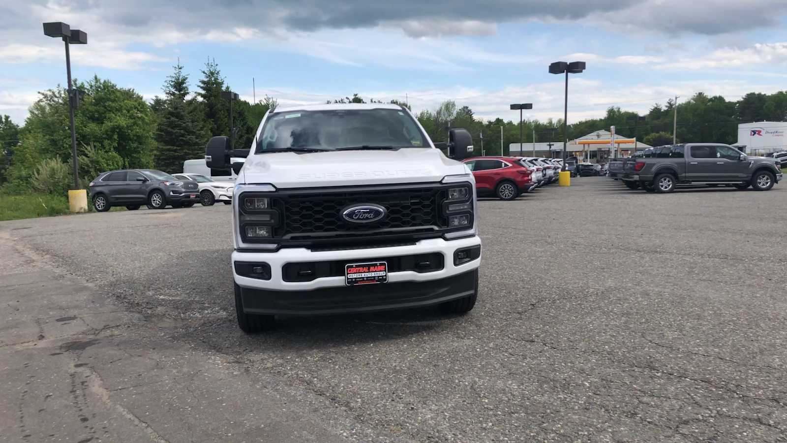 2025 Ford F-350 XL photo 3