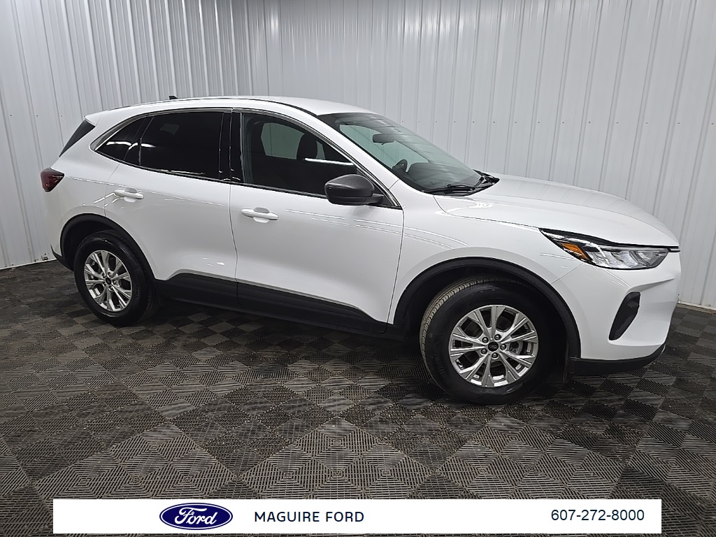 2023 Ford Escape Active's photo