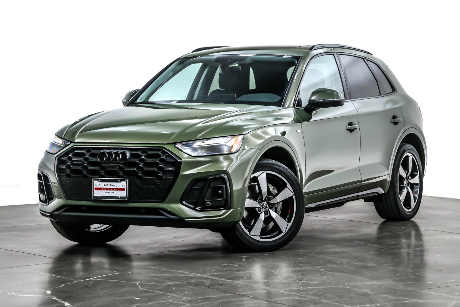 2023 Audi Q5 45 Premium Plus's photo