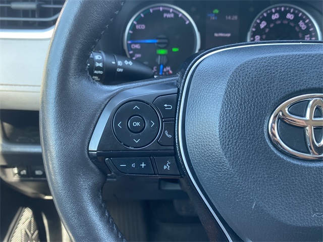 2021 Toyota RAV4 XLE photo 21