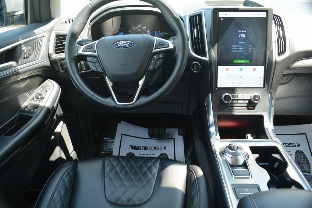 2024 Ford Edge Titanium photo 3