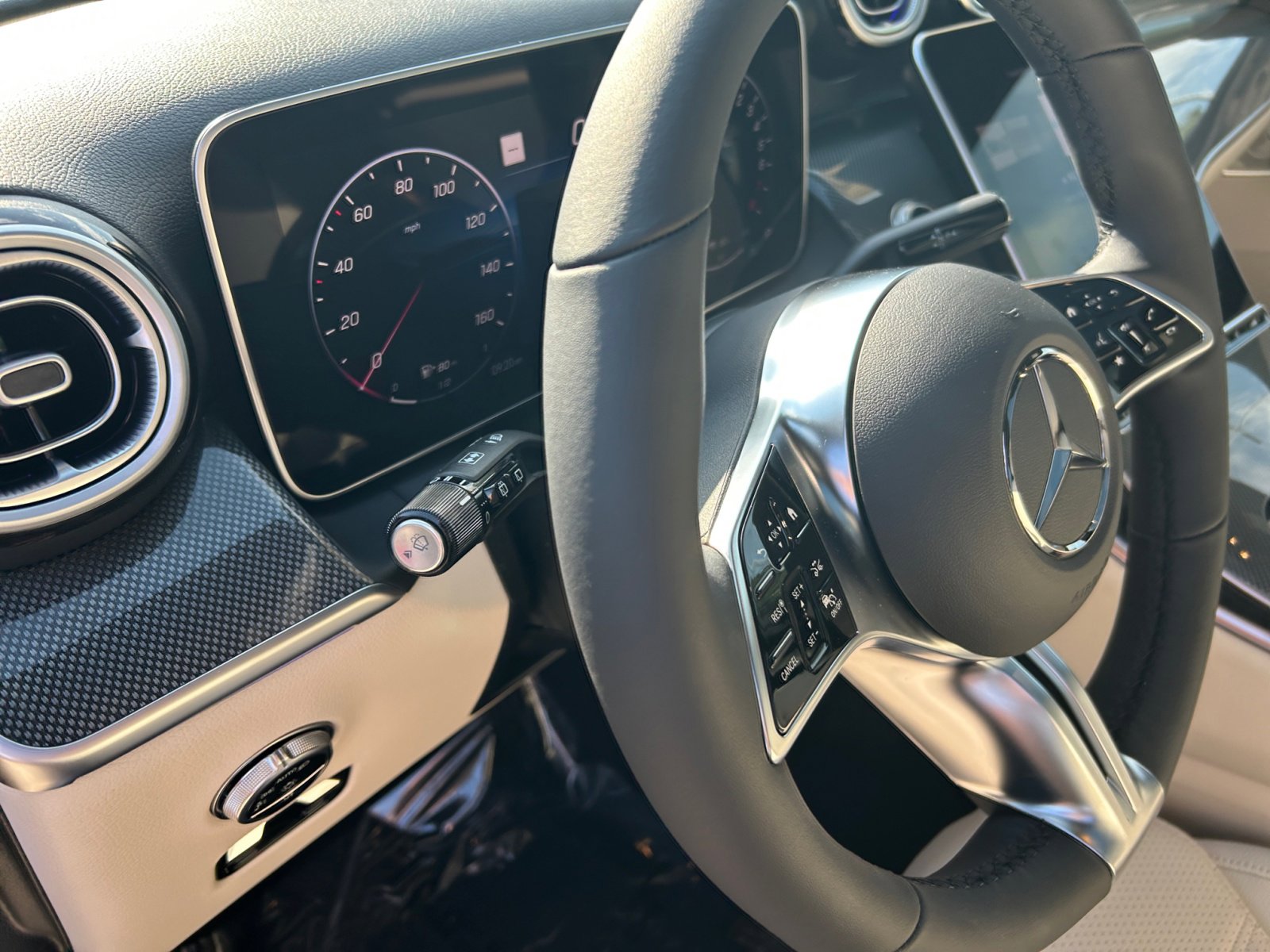 2025 Mercedes Benz GLC 350e 4MATIC photo 22