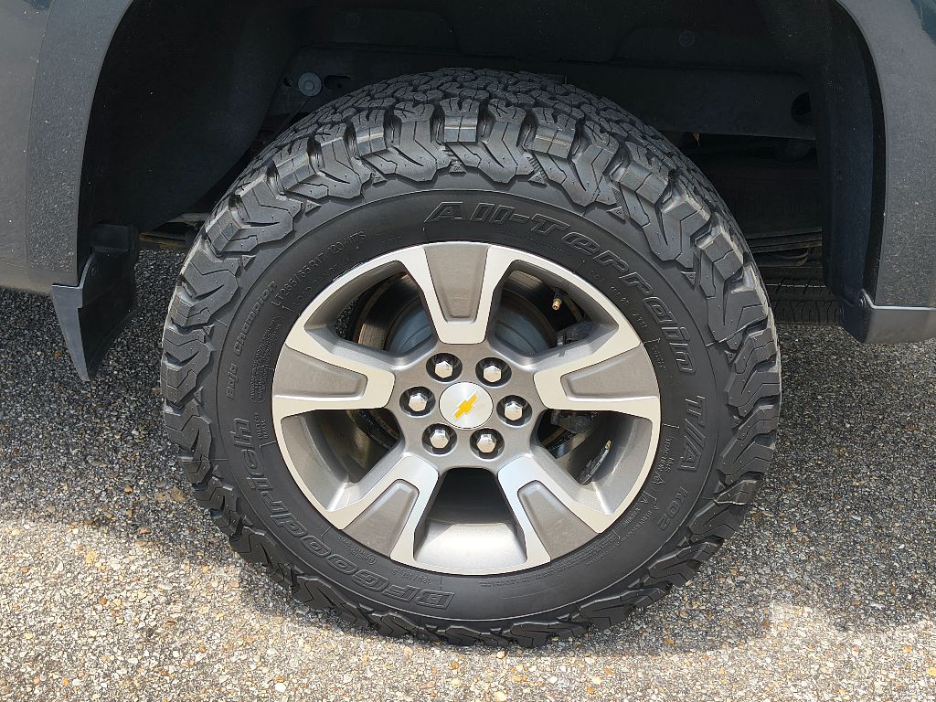 2018 Chevrolet Colorado Z71 photo 3