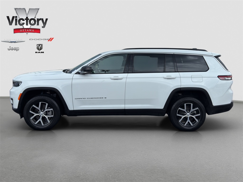 2025 Jeep Grand Cherokee Limited photo 3