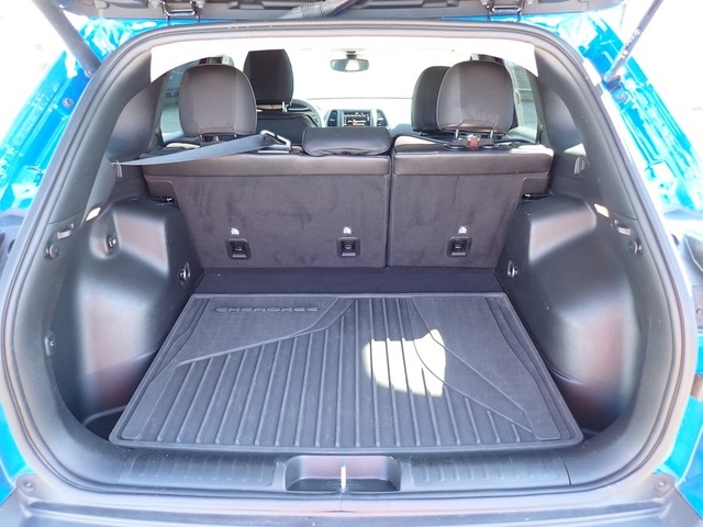 2023 Jeep Cherokee Altitude photo 4