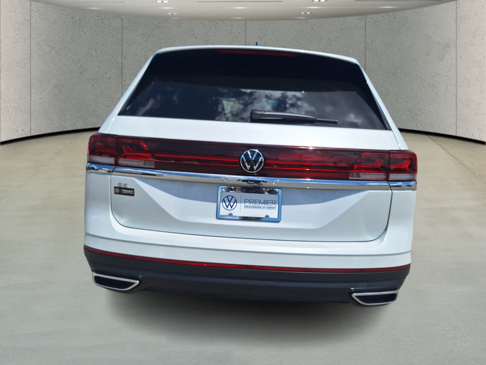 2026 Volkswagen Atlas SE photo 3