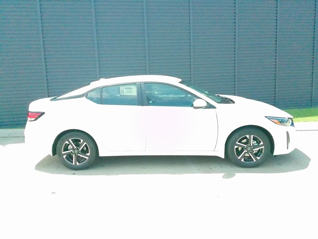 2025 Nissan Sentra SV photo 2