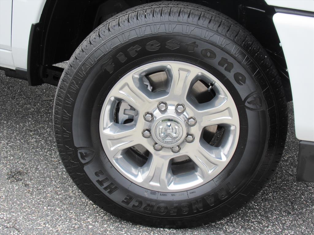 2026 Ram 2500 Big Horn photo 8