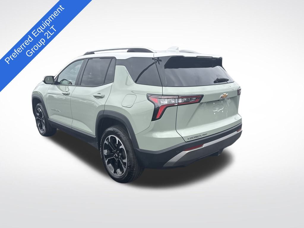 2025 Chevrolet Equinox LT photo 2