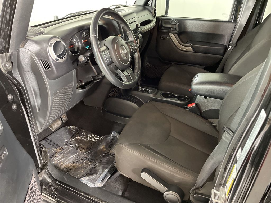 2016 Jeep Wrangler Unlimited Sport photo 15