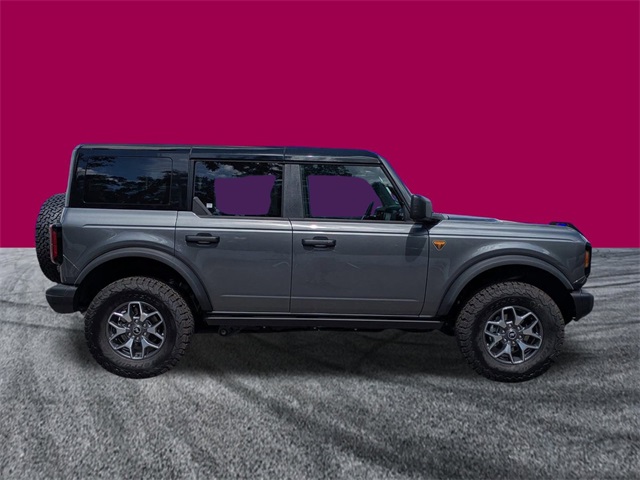 2025 Ford Bronco Badlands photo 3
